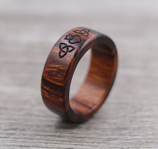 Desert Ironwood Wood Ring - Celtic Knot Claddagh Design